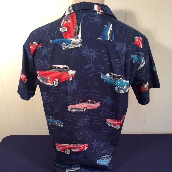 Hawaiian mens shirt with classic cars vintage - Picture 3 of 7